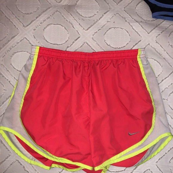 Nike shorts - Picture 5 of 6